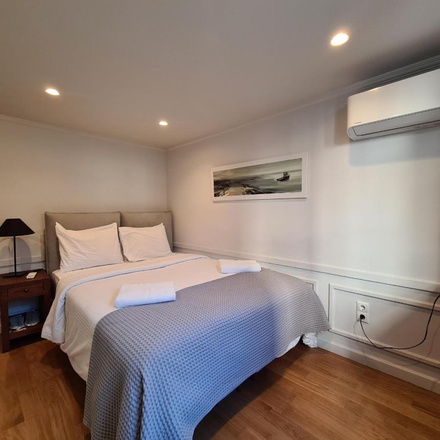 Four Streets Athens - Luxury Suites Apartments In Атина Екстериор снимка