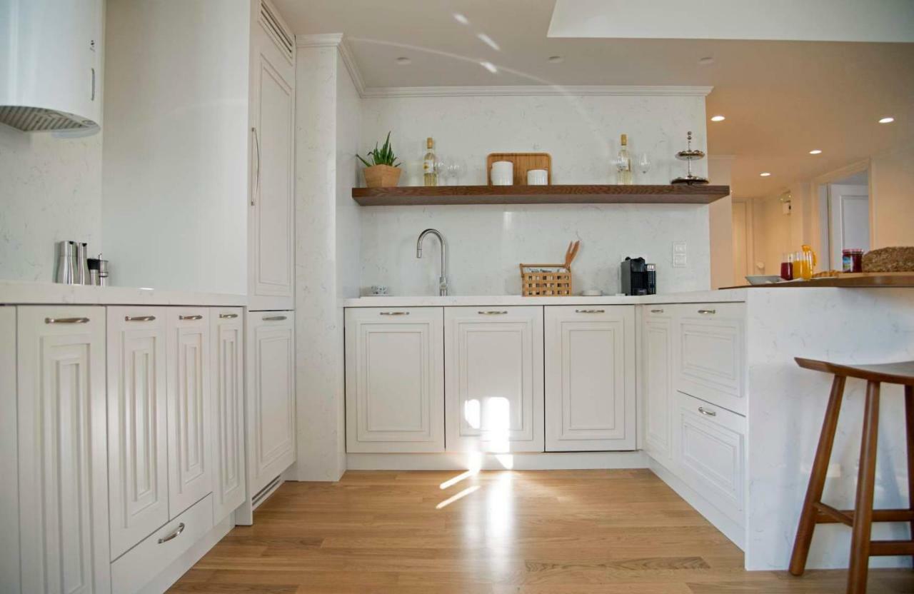 Four Streets Athens - Luxury Suites Apartments In Атина Екстериор снимка