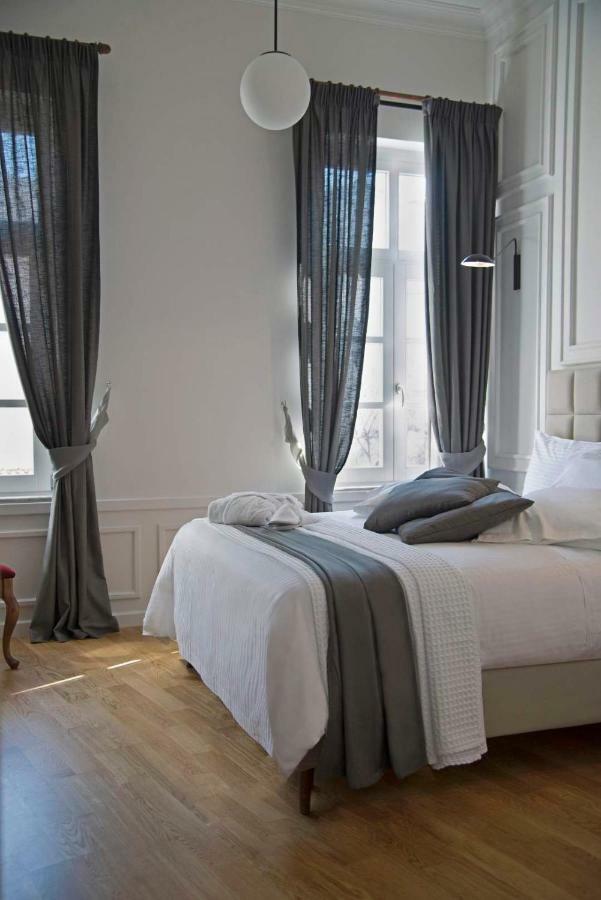 Four Streets Athens - Luxury Suites Apartments In Атина Екстериор снимка