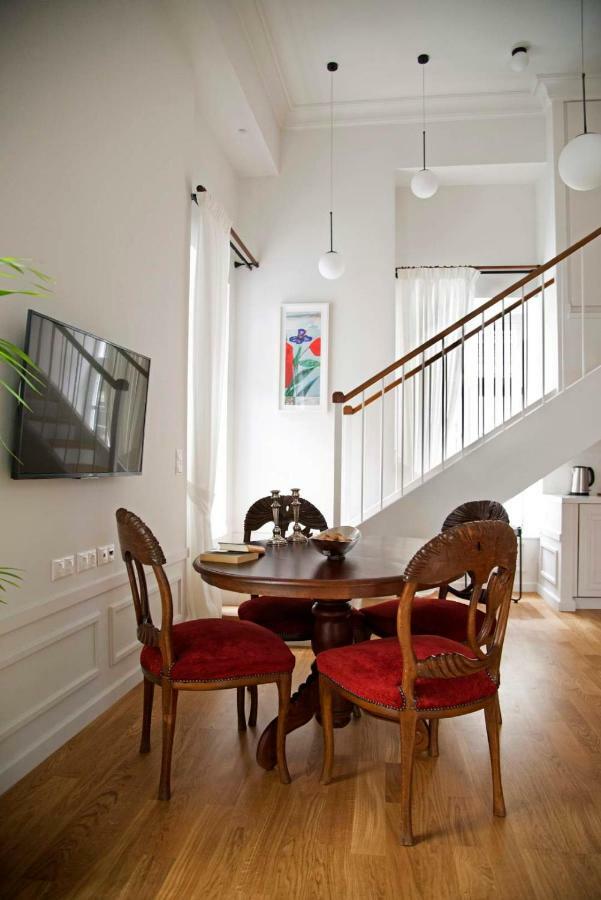 Four Streets Athens - Luxury Suites Apartments In Атина Екстериор снимка