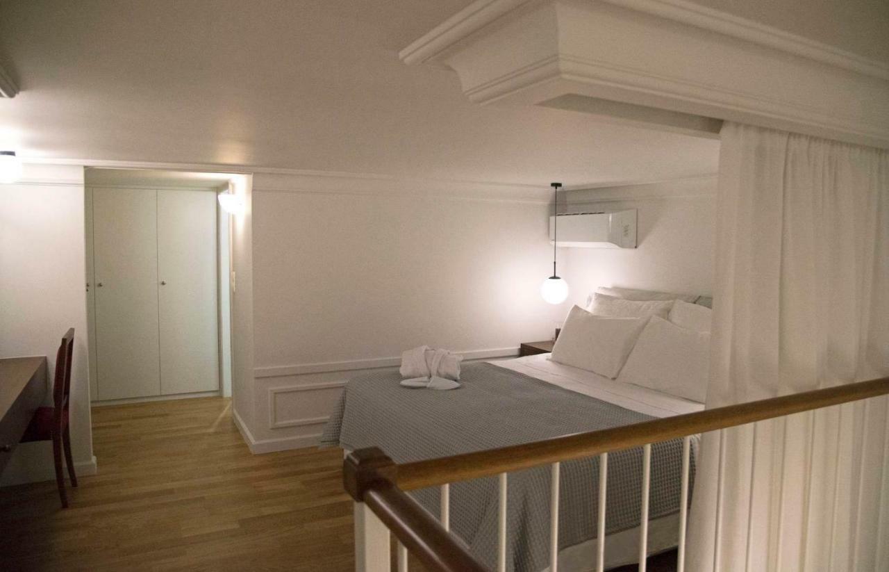Four Streets Athens - Luxury Suites Apartments In Атина Екстериор снимка