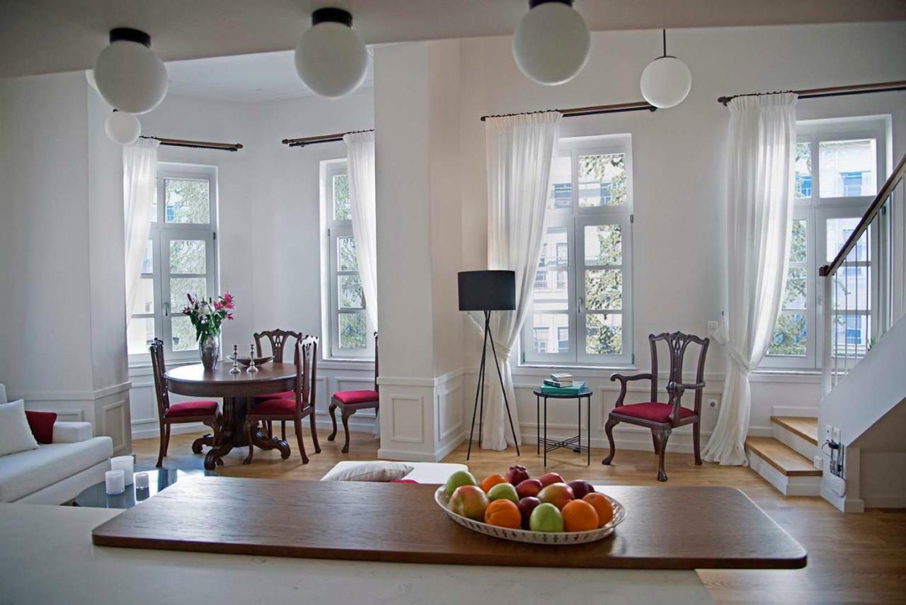 Four Streets Athens - Luxury Suites Apartments In Атина Екстериор снимка