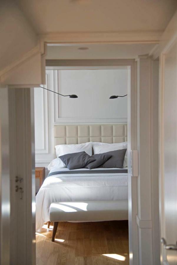 Four Streets Athens - Luxury Suites Apartments In Атина Екстериор снимка